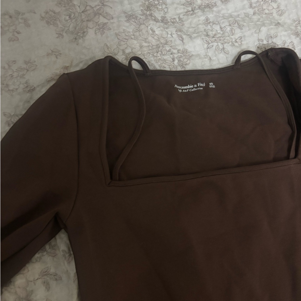 Abercrombie & Fitch Brown Strappy Square Neck Long Sleeve Crop Top - Picture 3 of 5